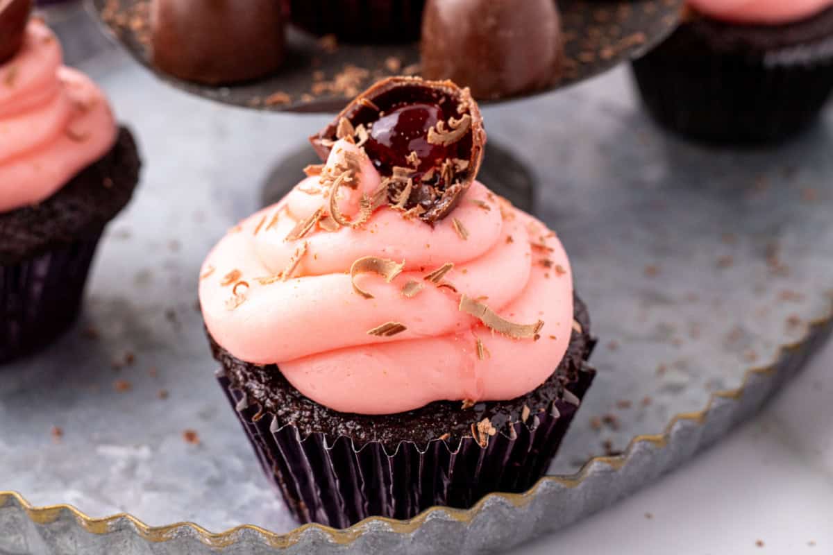 Easy Cherry Cordial Chocolate Cupcakes: Classic Flavor, Bakery Look